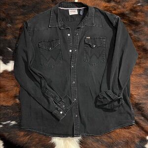 Wrangler Men's Charcoal Button Down Shirt